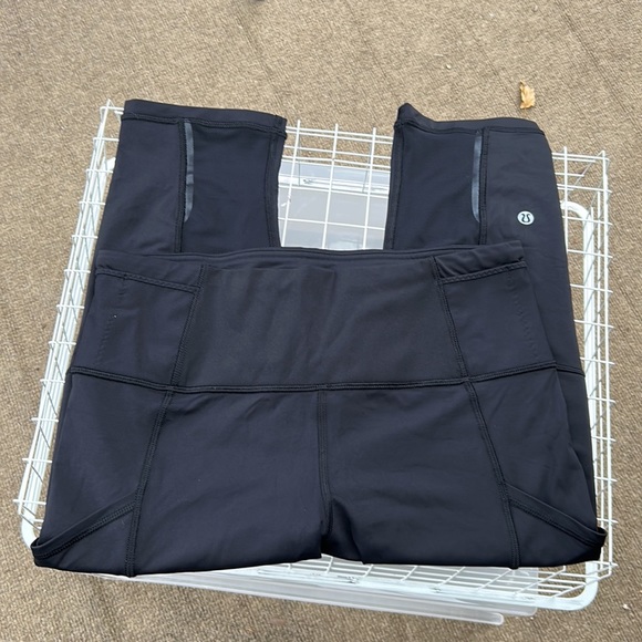 lululemon athletica Pants - Lululemon High Waisted 3/4 Length Leggings Size 8